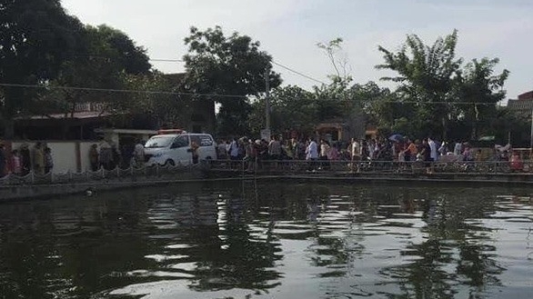 Hưng Yên: Chơi bắt vịt ở ao làng dịp Trung thu, bàng hoàng phát hiện thi thể bé gái