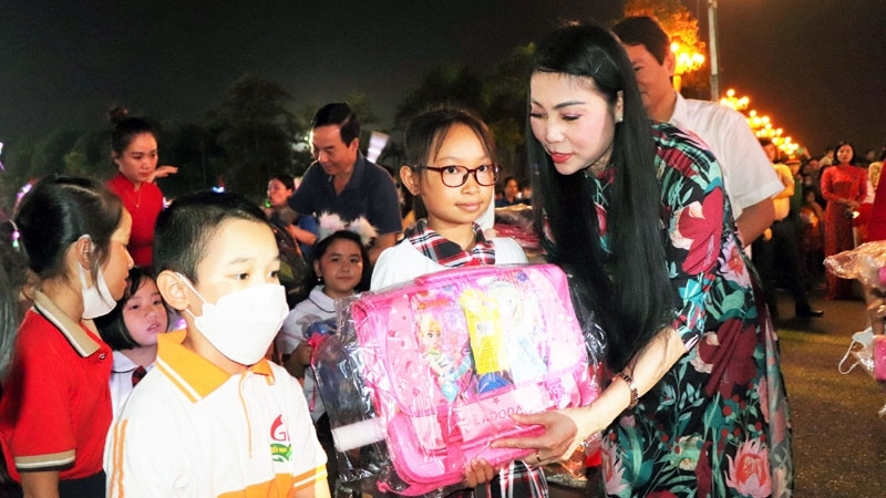 Vĩnh Phúc: Tưng bừng tổ chức Tết Trung thu - Đêm hội trăng rằm với chủ đề “Vầng trăng cổ tích”