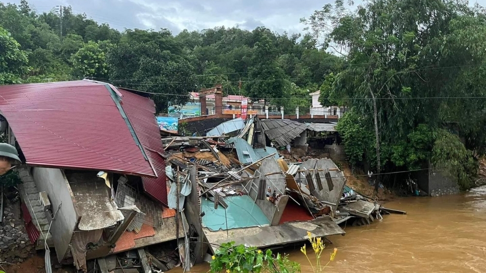 Hà Giang: Do ảnh hưởng mưa lũ đã làm 2 người bị thương, hàng chục nhà đổ sập