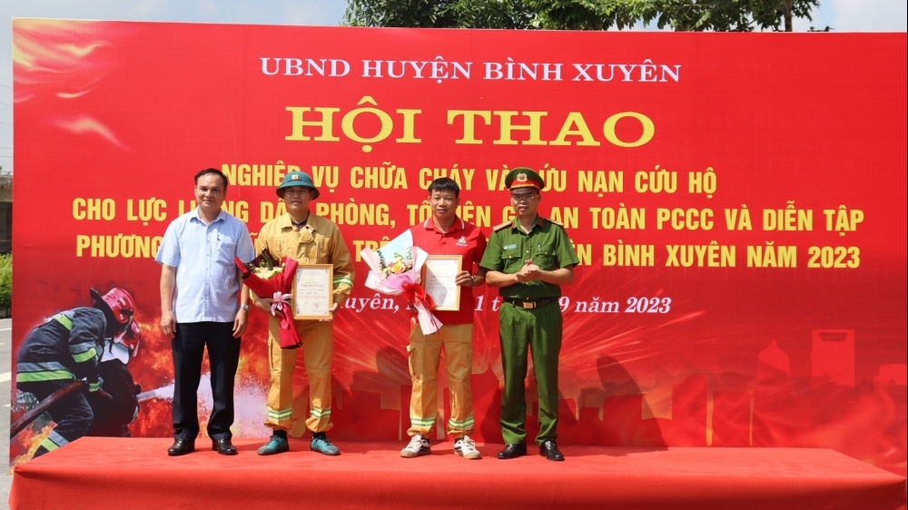 Vĩnh Phúc: Huyện Bình Xuyên tổ chức diễn tập phương án chữa cháy và cứu nạn cứu hộ