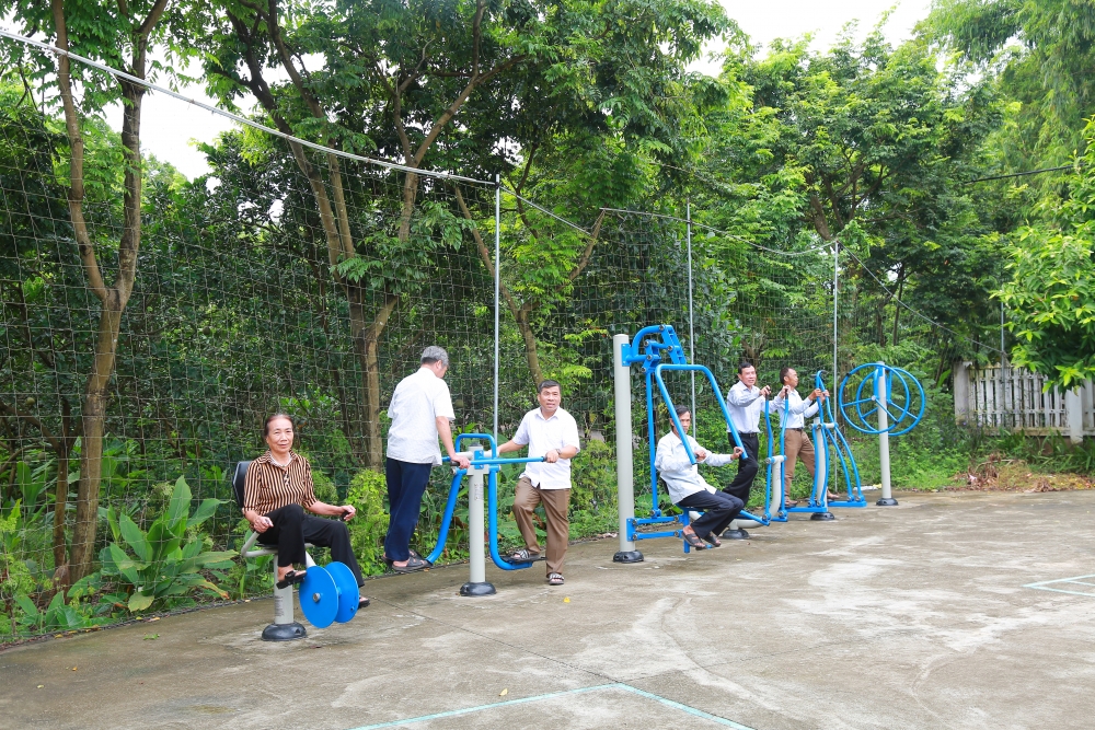 9 Thôn được lắp đặt dụng cụ thể dục thể thao ngoài trời