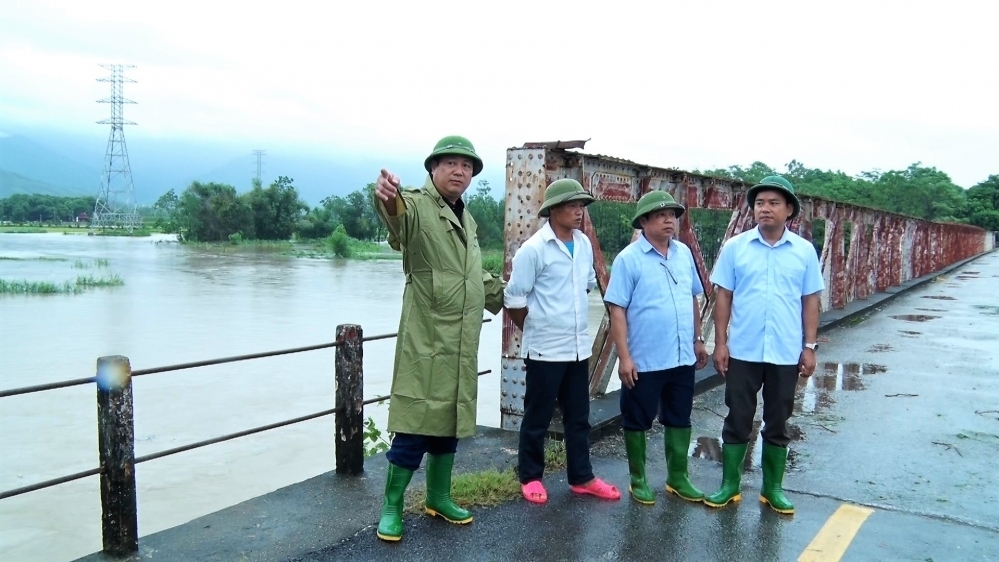 Chủ tịch huyện Lập Thạch chỉ đạo tập trung khắc phục hậu quả bão số 3