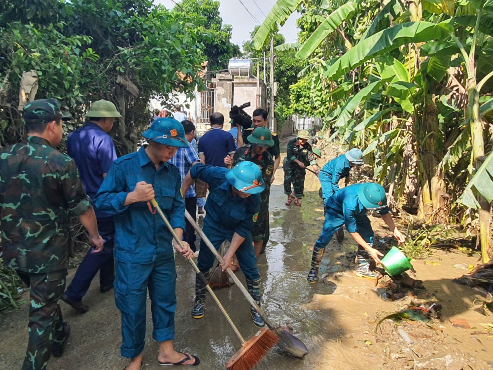 Chủ tịch huyện Lập Thạch kiểm tra công tác khắc phục hậu quả do bão số 3