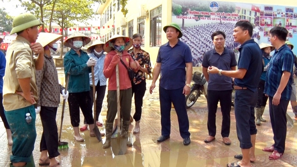 Chủ tịch huyện Lập Thạch kiểm tra công tác khắc phục hậu quả do bão số 3