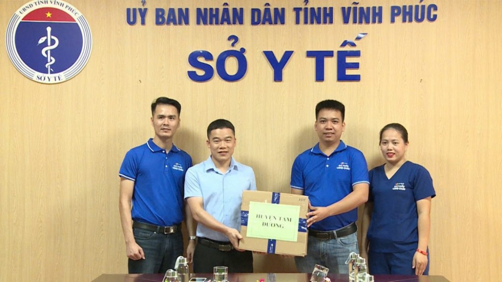 Sở Y tế tỉnh Vĩnh Phúc tiếp nhận 1 tấn thuốc tài trợ phòng chống lụt bão