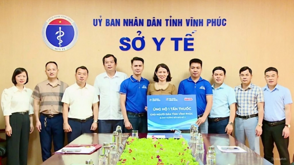 Sở Y tế tỉnh Vĩnh Phúc tiếp nhận 1 tấn thuốc tài trợ phòng chống lụt bão