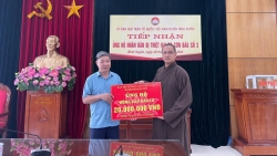 mat tran huyen binh xuyen tiep nhan hon 1 ty dong ung ho dong bao vung lu