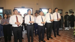 phu tho lanh dao xa vinh tuong dang huong tai khu luu niem bac ho