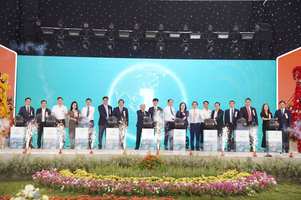 Dự án có quy mô 295,74ha, tổng vốn đầu tư hơn 2.200 tỷ đồng, do Công ty TNHH phát triển Nam Bình Xuyên Green Park làm chủ đầu tư, triển khai tại 2 xã Bình Nguyên và Xuân Lãng. Trong đó, 200,41 ha (hơn 69% diện tích) là đất công nghiệp cho thuê và xây sẵn, sẵn sàng đón các nhà đầu tư chiến lược trong và ngoài nước.