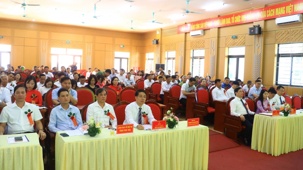 Phú Thọ: Tam Phú Thọ: Tam