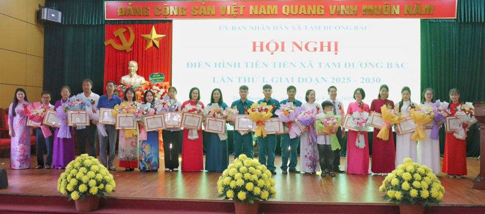 Phú Thọ: Tam Phú Thọ: Tam