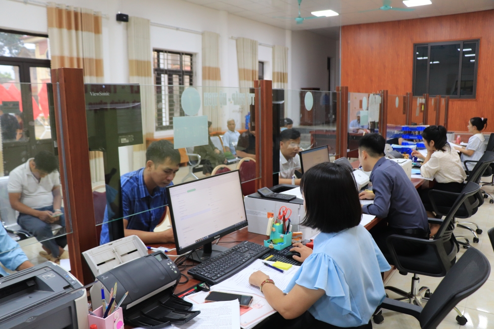 Dù còn nhiều khó khăn, đội ngũ cán bộ, công chức xã Hợp Lý quyết tâm hoàn thành tốt mọi nhiệm vụ được giao, nỗ lực cao nhất để đem lại sự hài lòng cho Nhân dân.