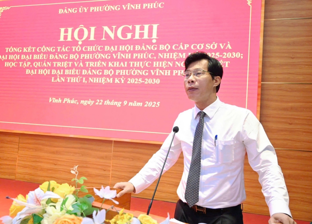  Nguyễn Hoài Nam, Phó Bí thư Đảng ủy, Chủ tịch UBND phường.