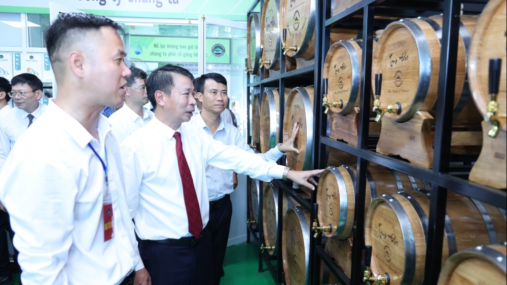 Lãnh đạo tỉnh Phú Thọ dự khai trương giới thiệu sản phẩm của Công ty Hải Minh Anh