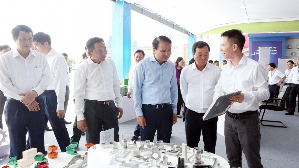 Khai trương không gian trưng bày kinh tế - xã hội của tỉnh Phú Thọ