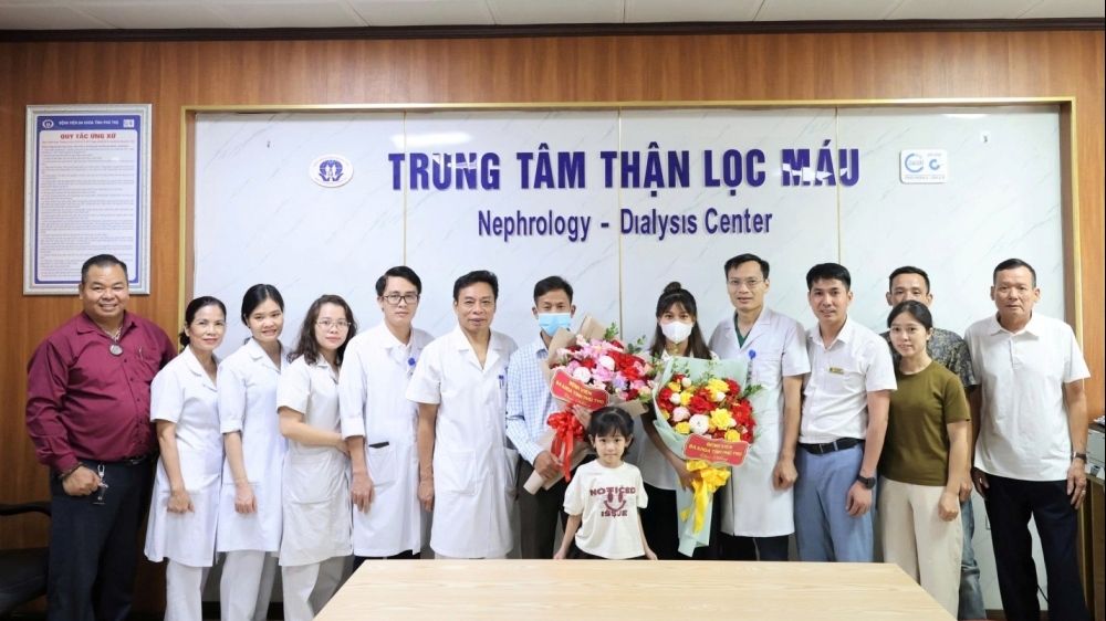 Phú Thọ: Hai người bệnh được ghép thận đã hồi phục và ra viện