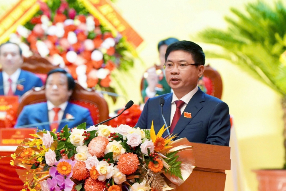 Thay mặt BCH Đảng bộ tỉnh nhiệm kỳ 2025 - 2030, Bí thư Tỉnh ủy Trương Quốc Huy phát biểu nhận nhiệm vụ trước Đại hội