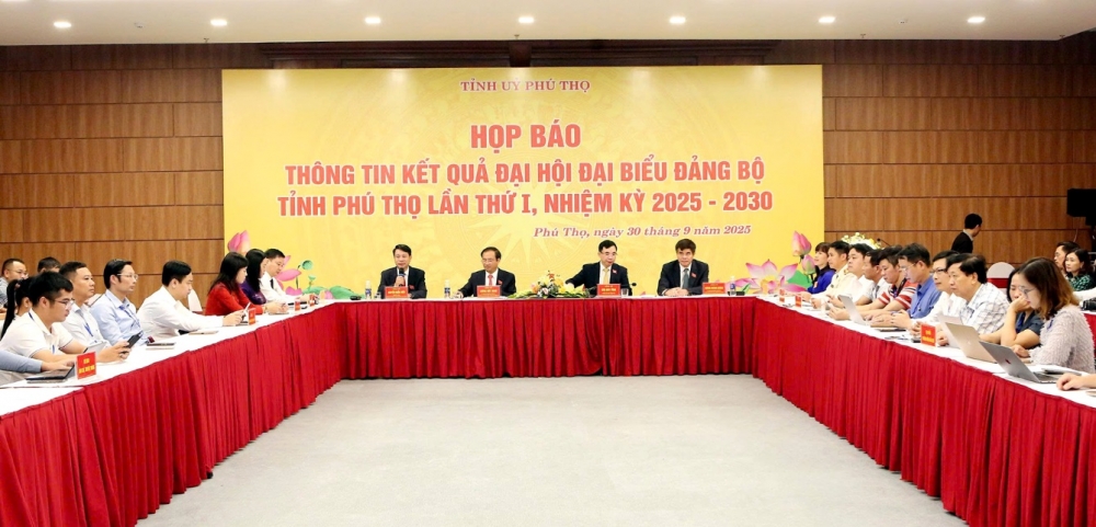 Quang cảnh họp báo
