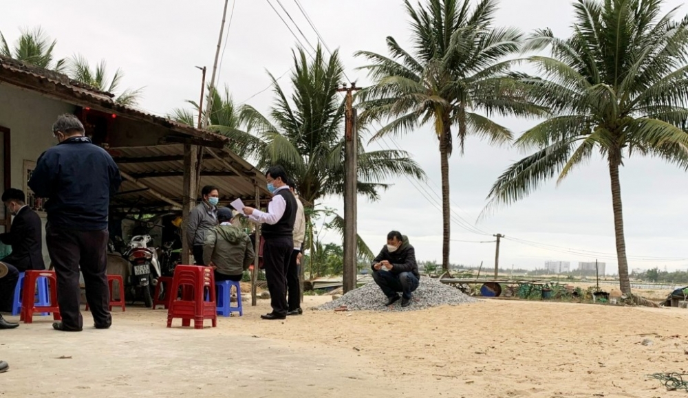 TAND cấp cao tại Đà Nẵng thẩm định tại chỗ nhà ông Võ Vĩnh