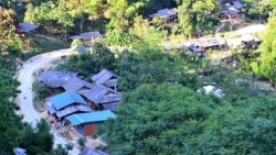 Huyện Mường Lát, Thanh Hóa: Một cán bộ xã bị bắt vì tham ô tiền hỗ trợ cho người nghèo