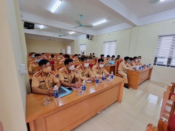 “Tập trung phân tích, đánh giá tình hình và đưa ra giải pháp đấu tranh phòng chống vi phạm TTATGT”