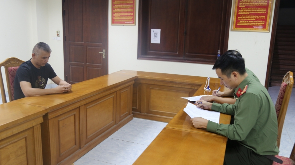 Bắt đối tượng bị Công an Trung Quốc truy nã khi di chuyển đến Vĩnh Phúc