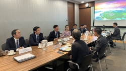 doan cong tac xuc tien dau tu vinh phuc den tham va lam viec voi uy ban du lich singapore