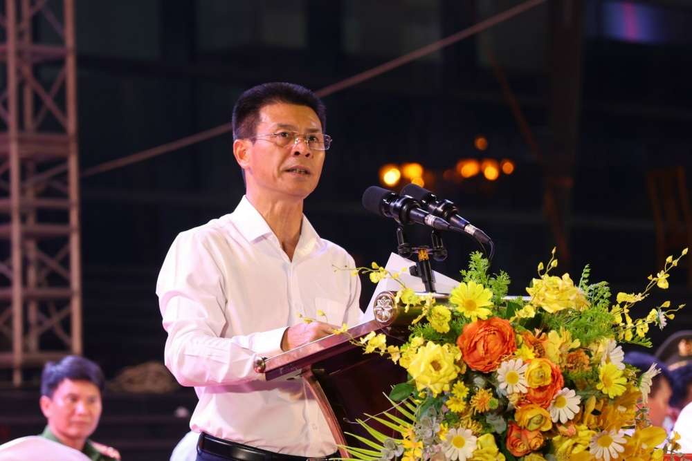 Phó Chủ tịch UBND tỉnh, Trưởng Ban Chỉ đạo PCCC&CNCH tỉnh Vũ Chí Giang phát biểu tại hội thao. Ảnh: Dương Hà – Trà Hương.