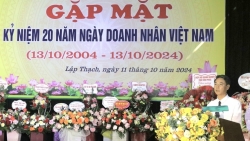 Huyện Lập Thạch gặp mặt kỷ niệm 20 năm Ngày Doanh nhân Việt Nam 13/10