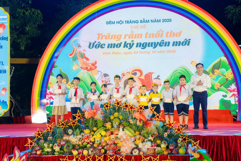 Phú Thọ: Rộn ràng Đêm hội Trăng rằm 2025 tại phường Vĩnh Phúc