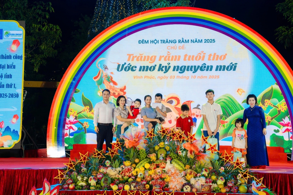 Phú Thọ: Rộn ràng Đêm hội Trăng rằm 2025 tại phường Vĩnh Phúc