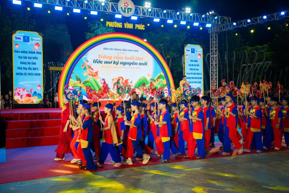 Phú Thọ: Rộn ràng Đêm hội Trăng rằm 2025 tại phường Vĩnh Phúc