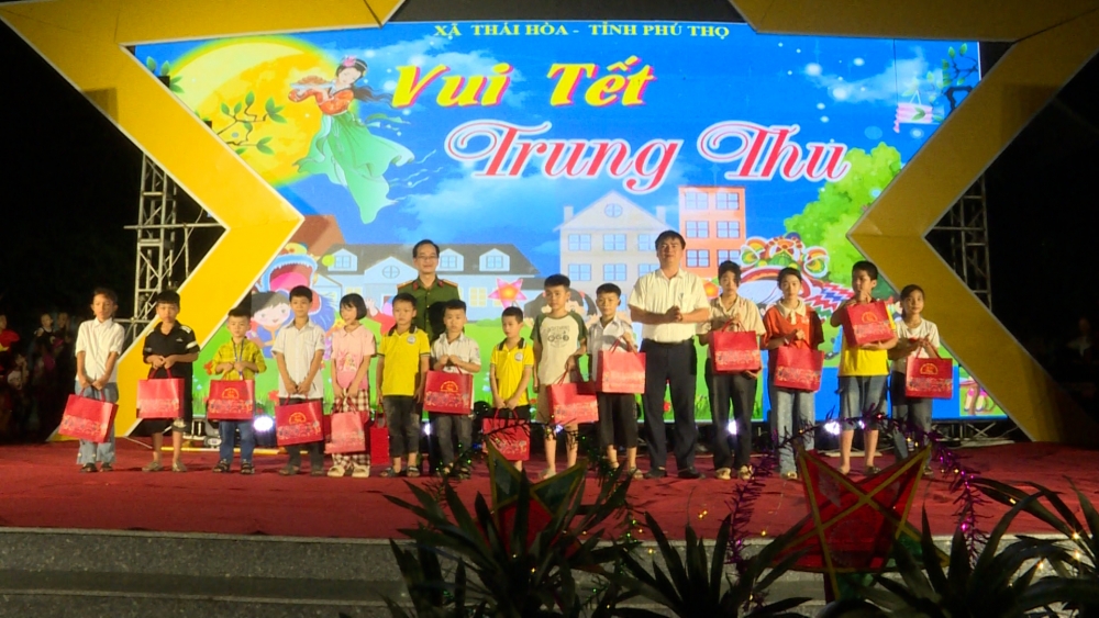 Phú Thọ: Sôi nổi chương trình “Trung thu xã Thái Hòa” năm 2025