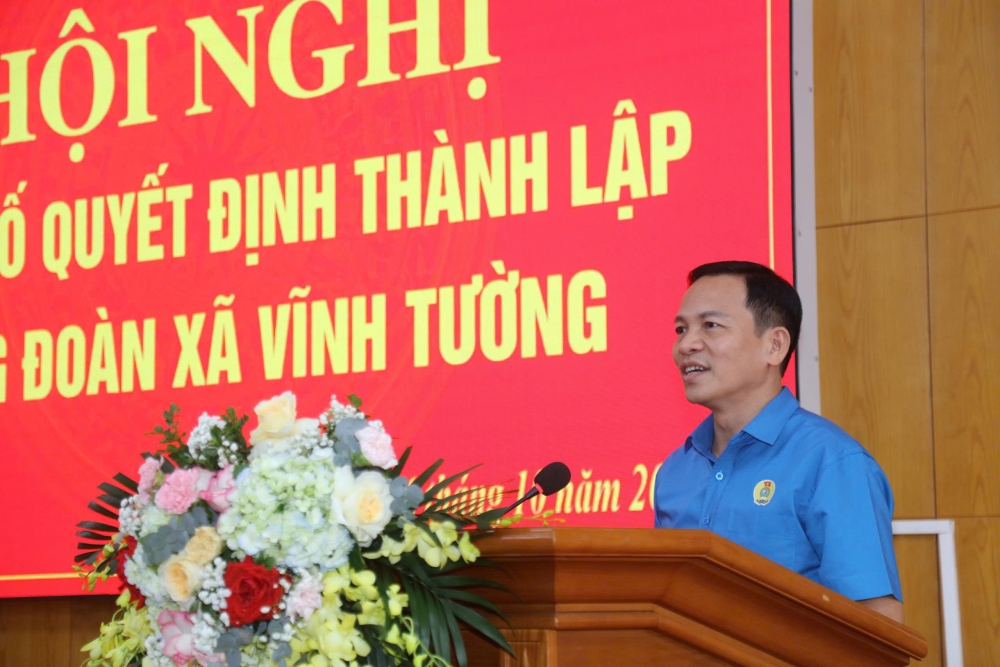 Đồng chí Đỗ Ngọc Anh, Phó Chủ tịch LĐLĐ tỉnh Phú Thọ phát biểu.