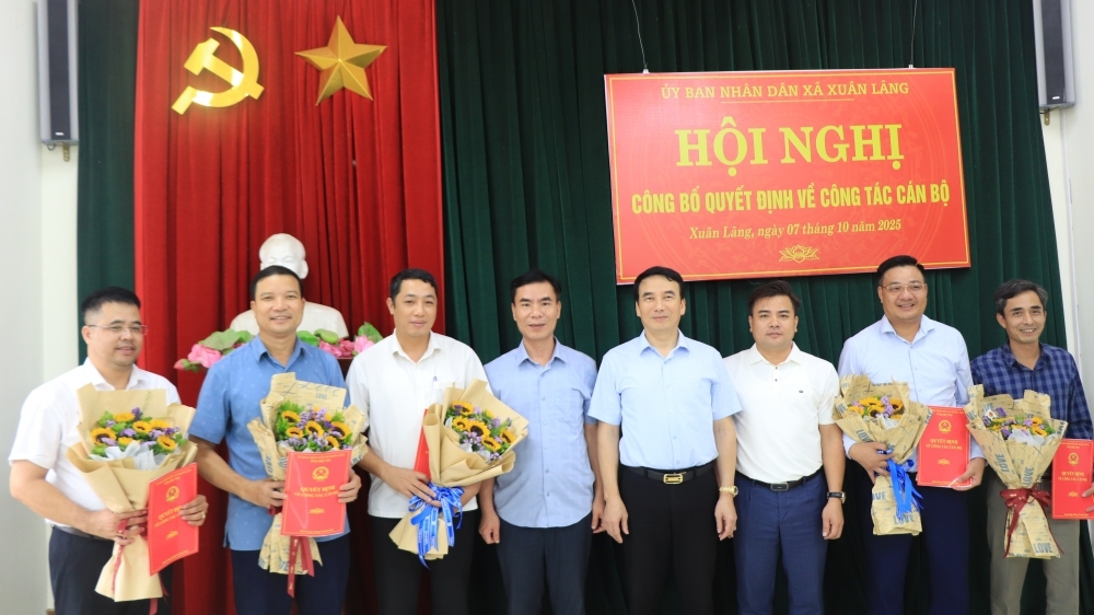 Phú Thọ: Xuân Lãng bổ nhiệm, điều động công tác cán bộ