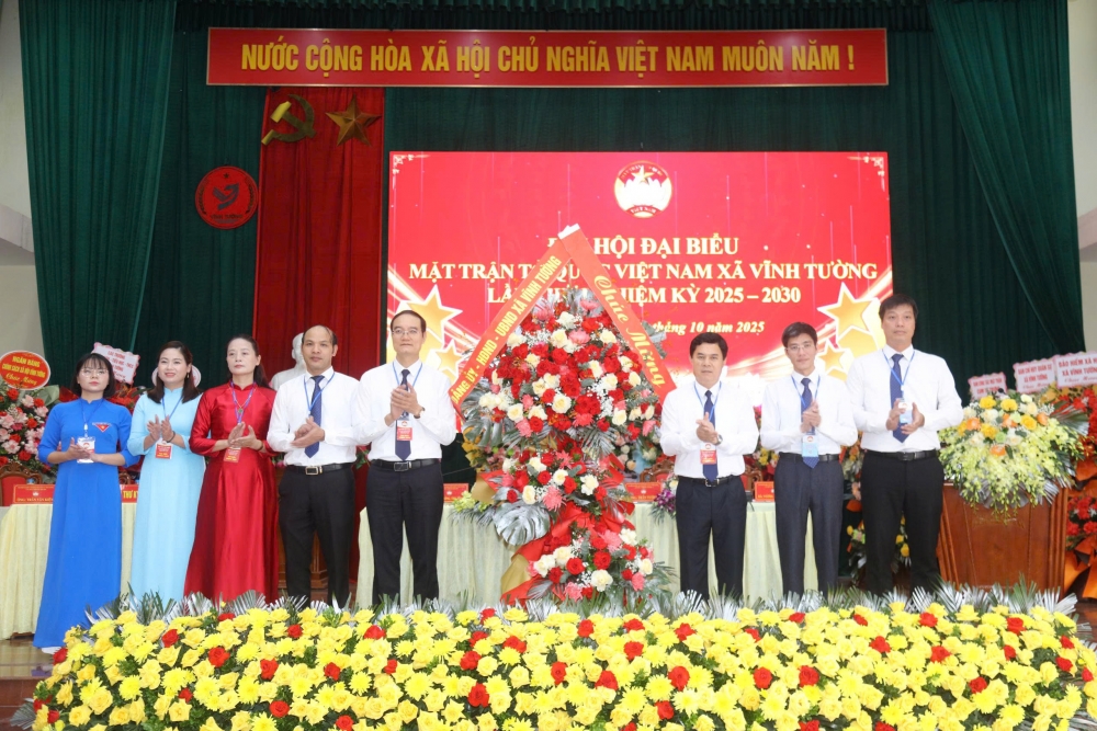 Xây dựng MTTQ xã Vĩnh Tường vững mạnh, phát huy sức mạnh khối đại đoàn kết toàn dân Xây dựng MTTQ xã Vĩnh Tường vững mạnh, phát huy sức mạnh khối đại đoàn kết toàn dân