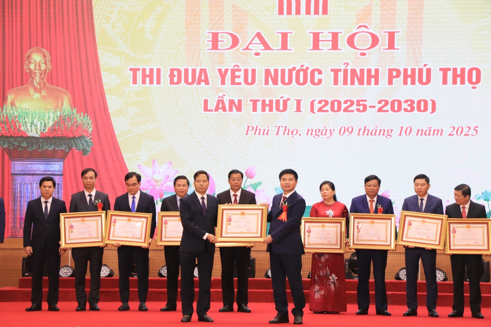 Phó Chủ tịch nước Võ Thị Ánh Xuân dự Đại hội Thi đua yêu nước tỉnh Phú Thọ Phó Chủ tịch nước Võ Thị Ánh Xuân dự Đại hội Thi đua yêu nước tỉnh Phú Thọ