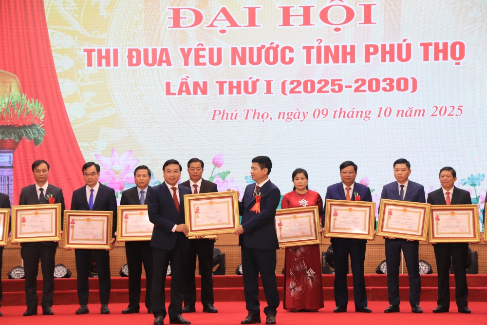 Phó Chủ tịch nước Võ Thị Ánh Xuân dự Đại hội Thi đua yêu nước tỉnh Phú Thọ Phó Chủ tịch nước Võ Thị Ánh Xuân dự Đại hội Thi đua yêu nước tỉnh Phú Thọ