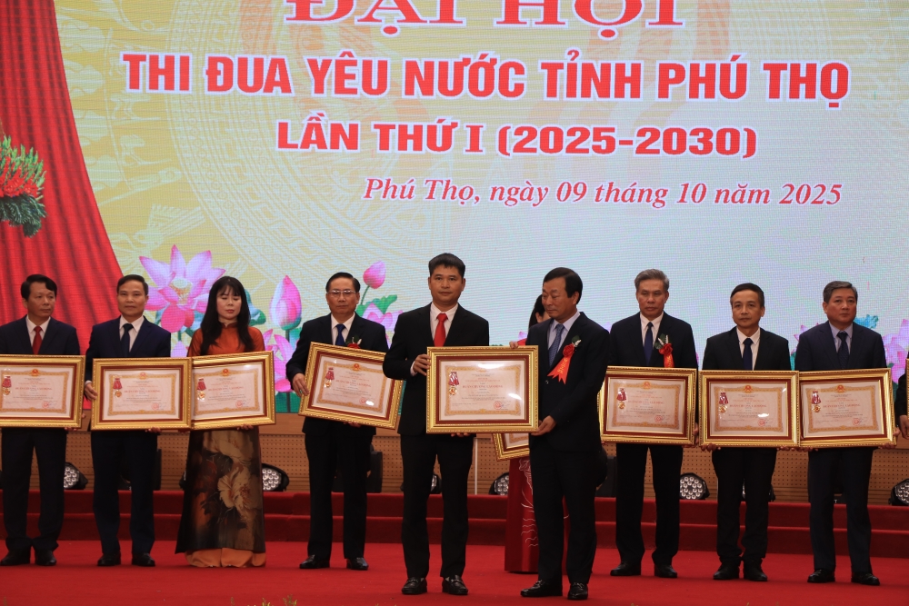 Phó Chủ tịch nước Võ Thị Ánh Xuân dự Đại hội Thi đua yêu nước tỉnh Phú Thọ Phó Chủ tịch nước Võ Thị Ánh Xuân dự Đại hội Thi đua yêu nước tỉnh Phú Thọ