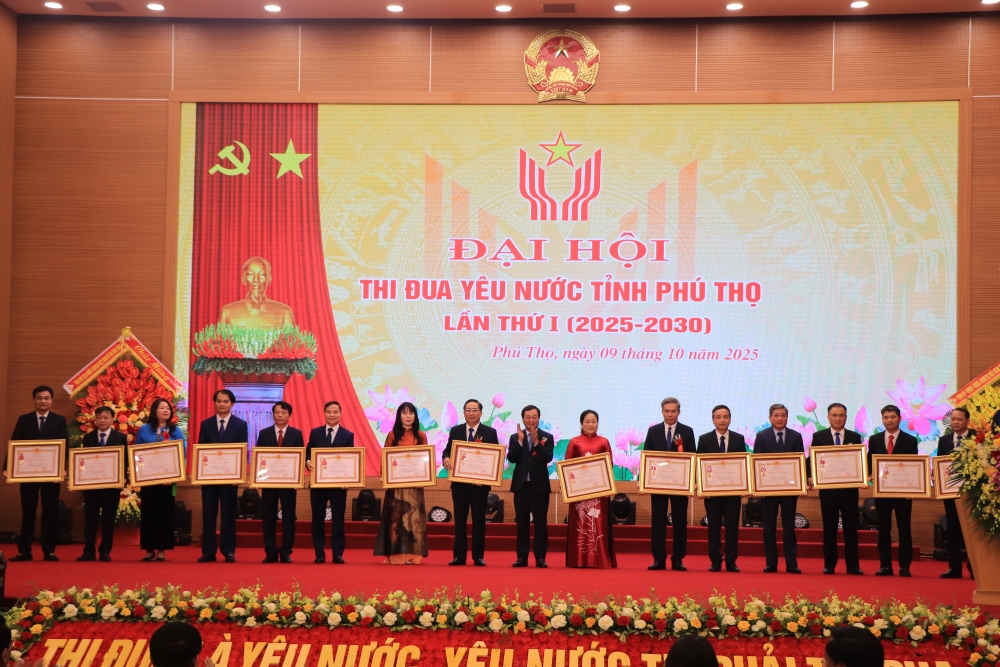 Phó Chủ tịch nước Võ Thị Ánh Xuân dự Đại hội Thi đua yêu nước tỉnh Phú Thọ Phó Chủ tịch nước Võ Thị Ánh Xuân dự Đại hội Thi đua yêu nước tỉnh Phú Thọ