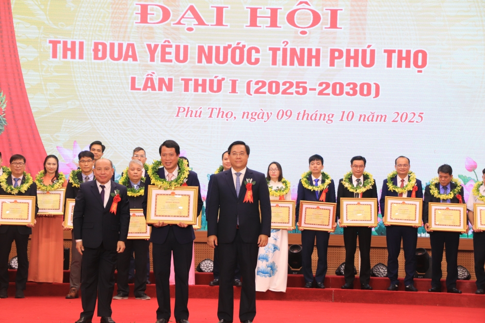 Phó Chủ tịch nước Võ Thị Ánh Xuân dự Đại hội Thi đua yêu nước tỉnh Phú Thọ Phó Chủ tịch nước Võ Thị Ánh Xuân dự Đại hội Thi đua yêu nước tỉnh Phú Thọ