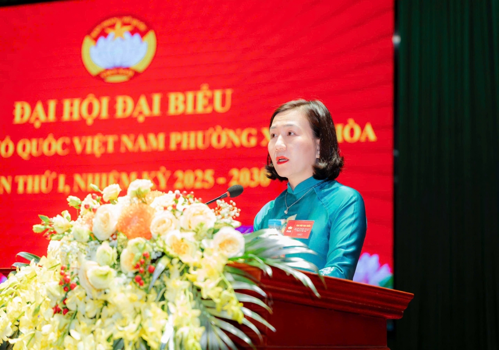 Bà Nguyễn Thị Thu Hà - Chủ tịch MTTQ phường phát biểu Bà Nguyễn Thị Thu Hà - Chủ tịch MTTQ phường phát biểu