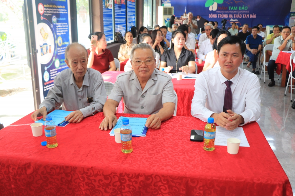 Hội thảo khoa học: “Đánh giá hiệu quả và giải pháp nhân rộng mô hình ứng dụng công nghệ cao để sản xuất các sản phẩm từ Đông trùng hạ thảo