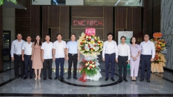 xa xuan lang sat canh dong hanh cung doanh nghiep