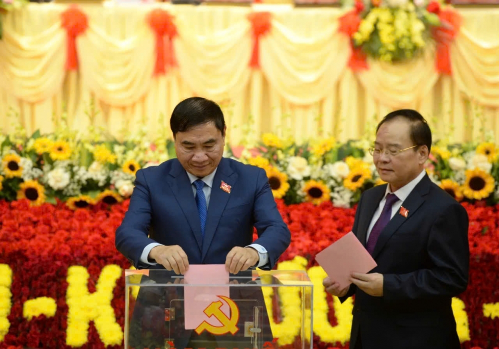 Đại biểu bỏ phiếu bầu Ban Chấp hành Đảng bộ tỉnh khóa XV, nhiệm kỳ 2025 - 2030.