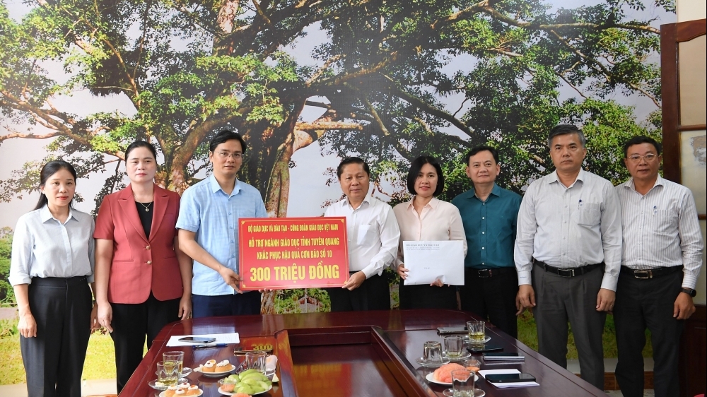 Bộ Giáo dục và Đào tạo hỗ trợ ngành giáo dục Tuyên Quang khắc phục do mưa lũ