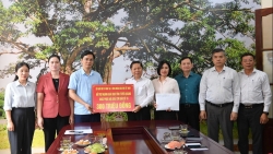 bo giao duc va dao tao ho tro nganh giao duc tuyen quang khac phuc do mua lu