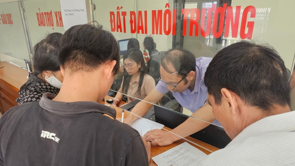 Xã Thổ Tang: Nâng cao tinh thần, trách nhiệm phục vụ Nhân dân và doanh nghiệp