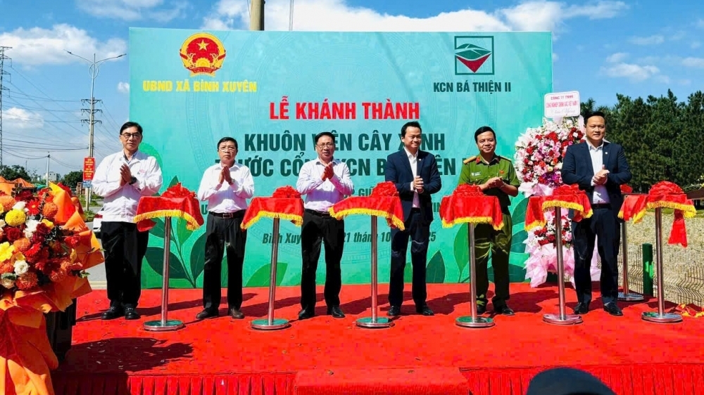 Phú Thọ: Khánh thành khuôn viên cây xanh trước cổng KCN Bá Thiện 2
