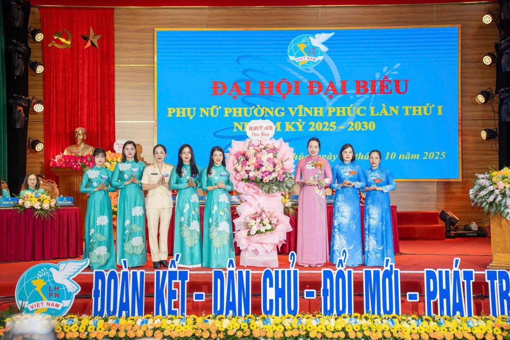 Phụ nữ phường Vĩnh Phúc phát huy truyền thống, bản lĩnh, trí tuệ, khát vọng vươn lên Phụ nữ phường Vĩnh Phúc phát huy truyền thống, bản lĩnh, trí tuệ, khát vọng vươn lên